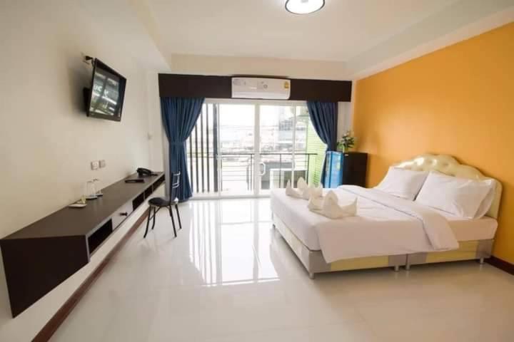 Vatchara Northgate Hotel Nakhon Sawan Eksteriør billede