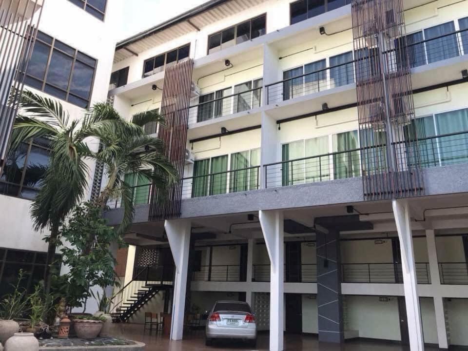 Vatchara Northgate Hotel Nakhon Sawan Eksteriør billede