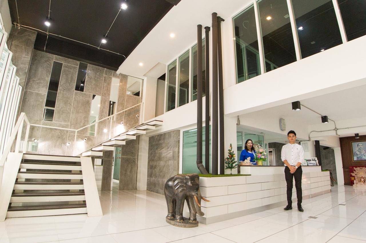 Vatchara Northgate Hotel Nakhon Sawan Eksteriør billede