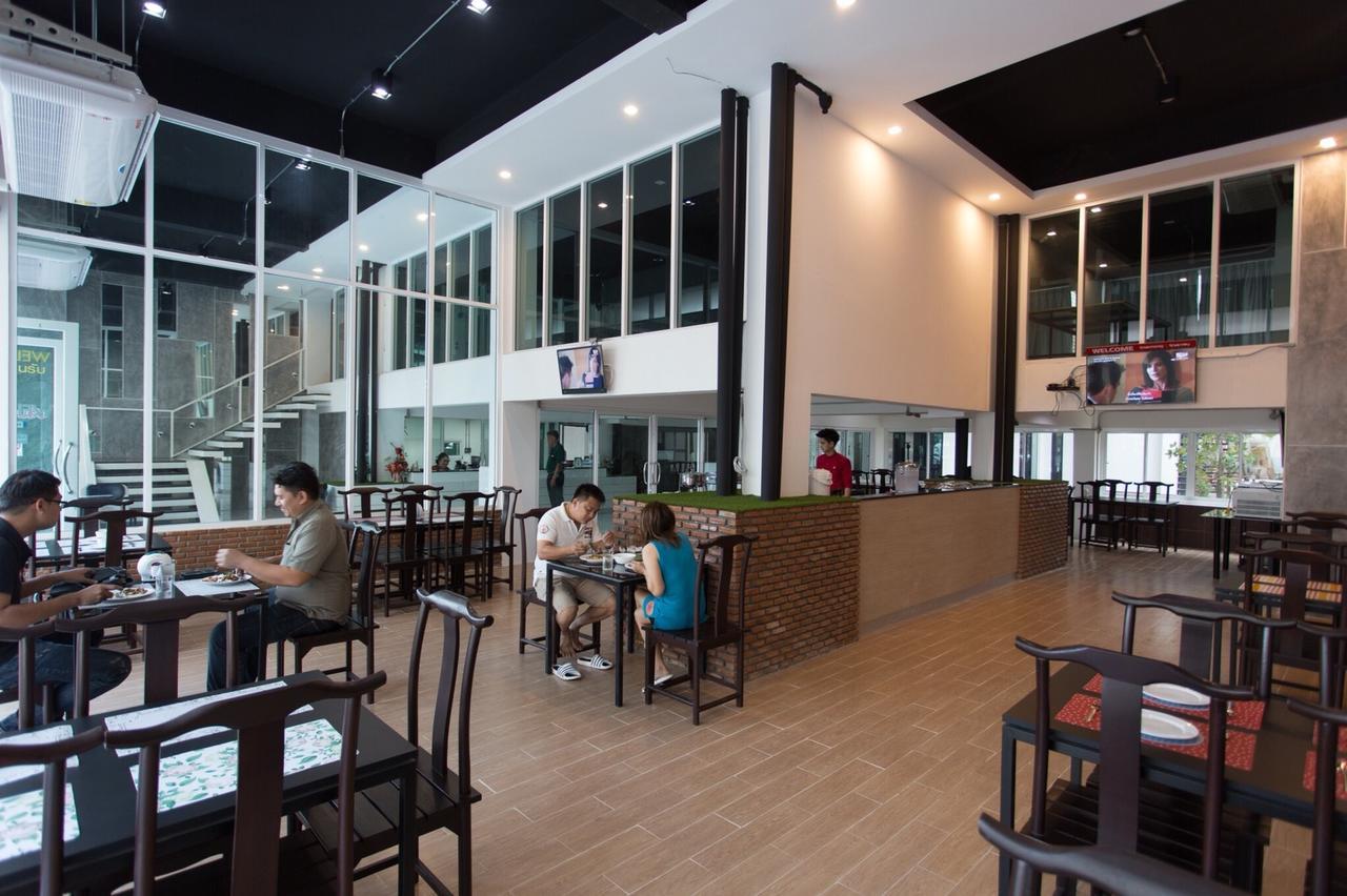 Vatchara Northgate Hotel Nakhon Sawan Eksteriør billede
